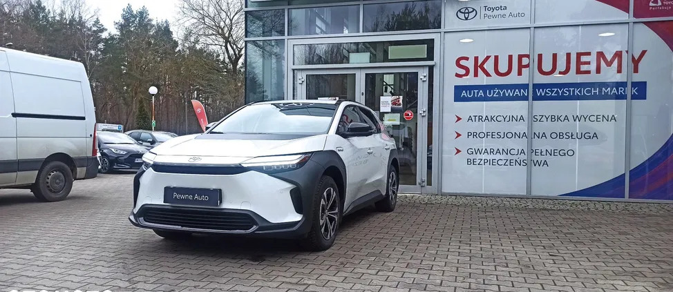 mazowieckie Toyota bZ4X cena 207900 przebieg: 7980, rok produkcji 2022 z Wleń